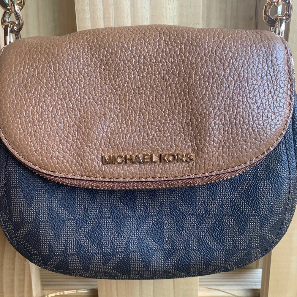 Brand new Michael Kors Cross Body Purse